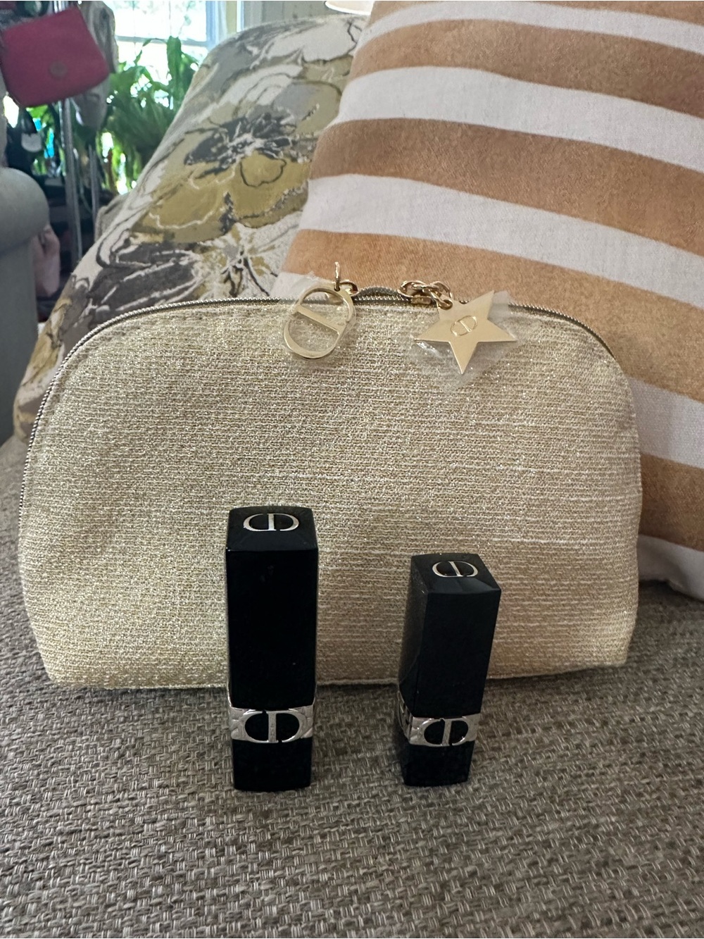 DIOR Gold Metallic Luxury Cosmetic Bag & Travel Pouch With Star & Logo Charm - Picture 11 of 16